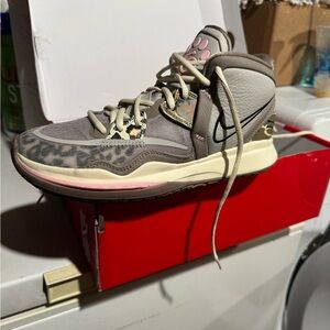 Nike Women's Gray and Pink Sneakers